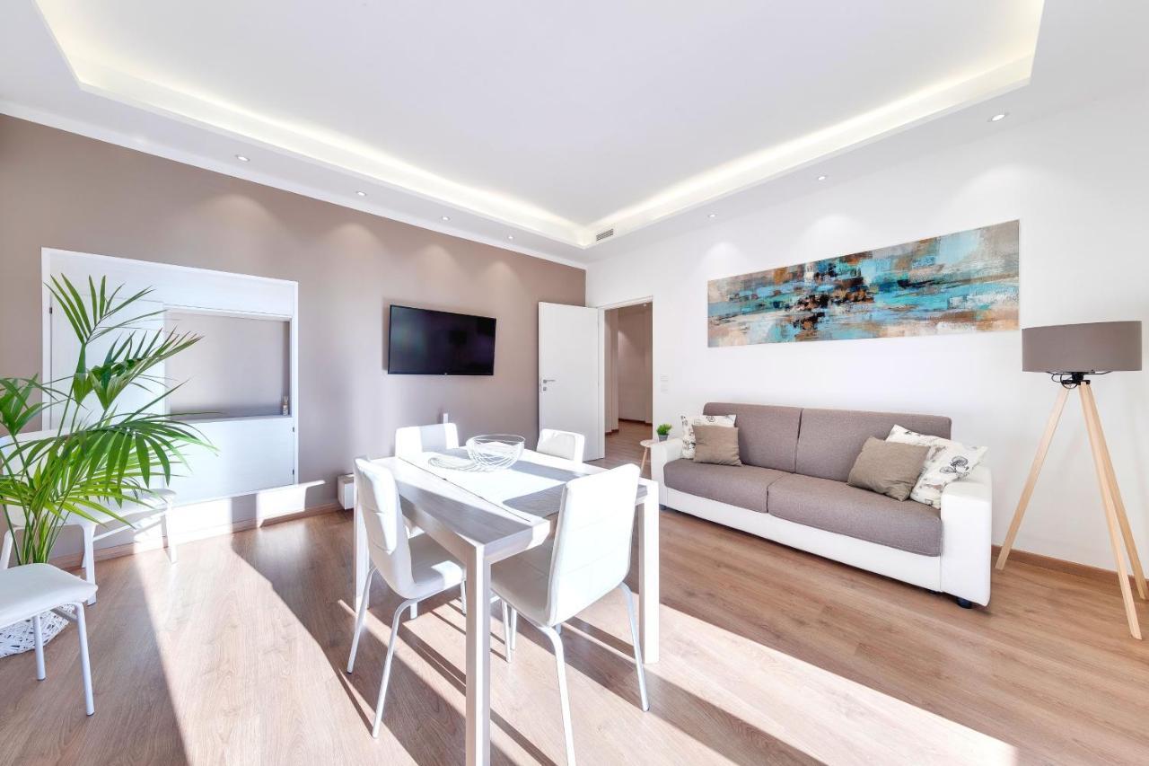 Ariston - Ciclabile Appartamento In Centro Al Mare Con Balcone Sanremo Bagian luar foto